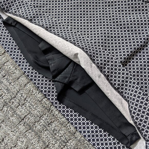 Patterned Black and White Skort - Picture 4 of 4